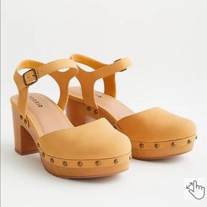 Torrid clogs